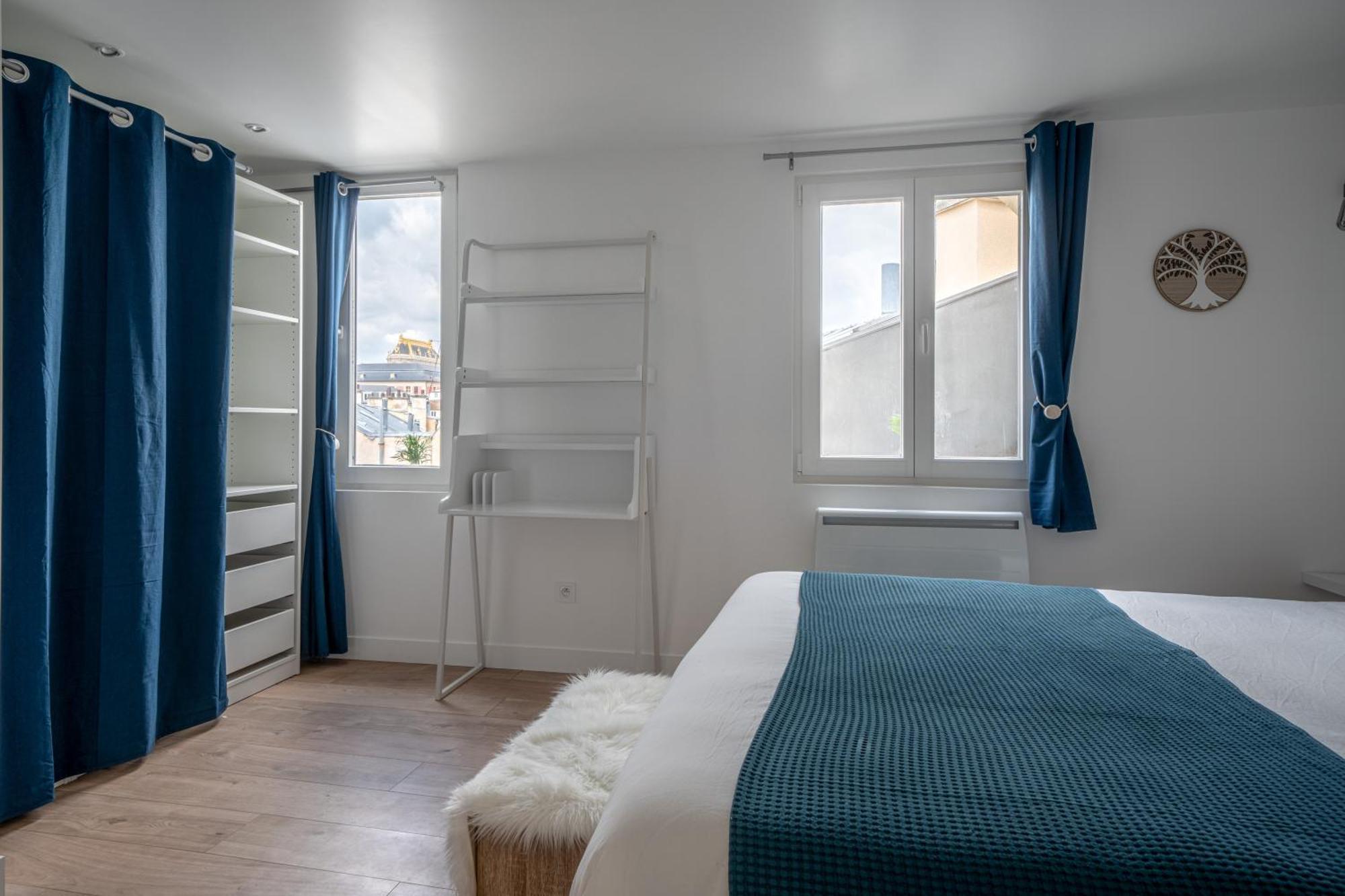 Le Versailles Soleil Classe 3 Etoiles Charme & Vue Chapelle Royale Luaran gambar