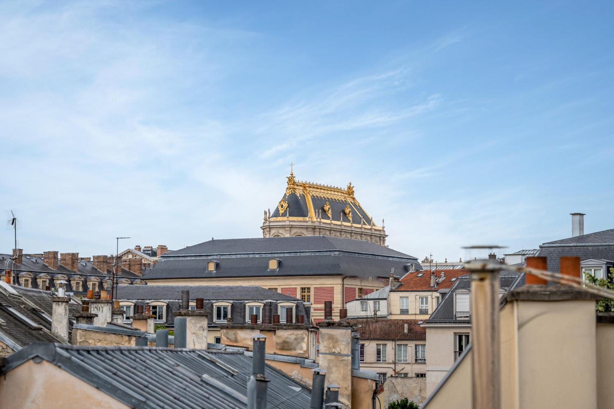 Le Versailles Soleil Classe 3 Etoiles Charme & Vue Chapelle Royale Luaran gambar